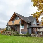 Haus-landzeit *